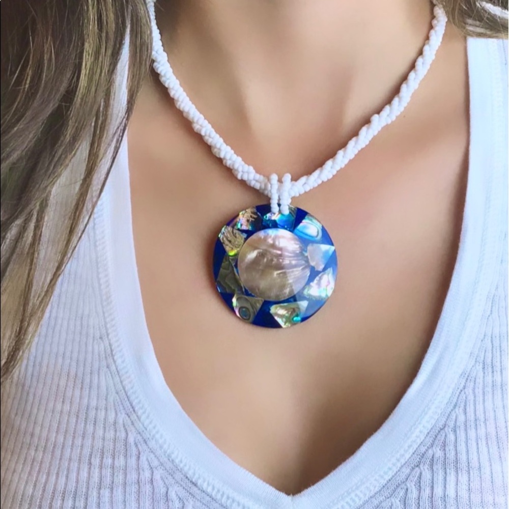 HANDMADE | Resin Seashell, Beaded Neclace